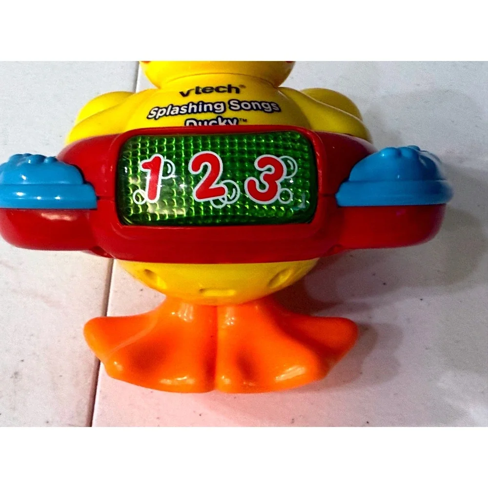 Vtech Splashing Songs Ducky Interactive Musical Light Up Bath Toy Yellow Red